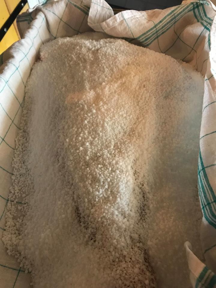 Épaule de sanglier séchée façon jambon cru Épaule de sanglier séchée façon jambon cru